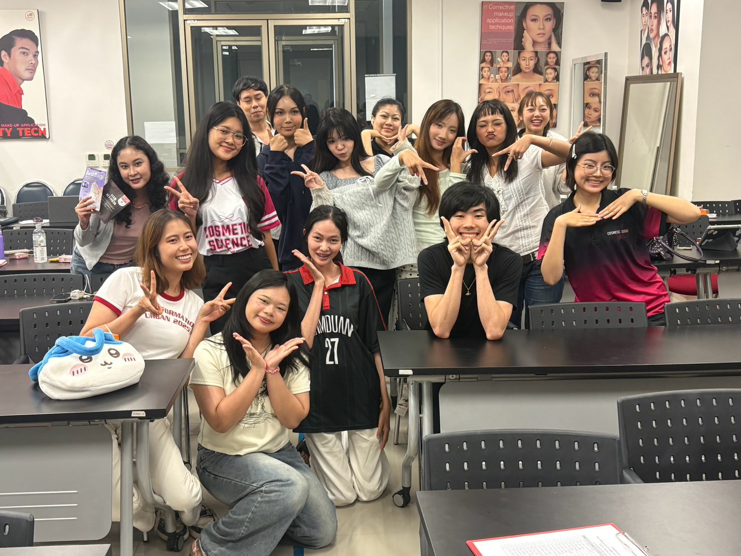 ปั้นนักเล่าเรื่องความงามสู่มืออาชีพ (CosSci Beauty Content Creator)